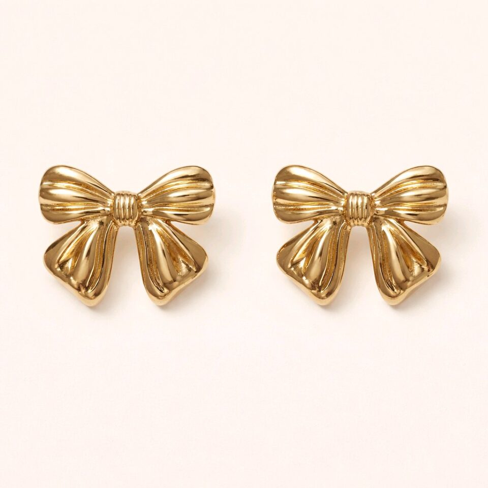 Aretes en forma de moño