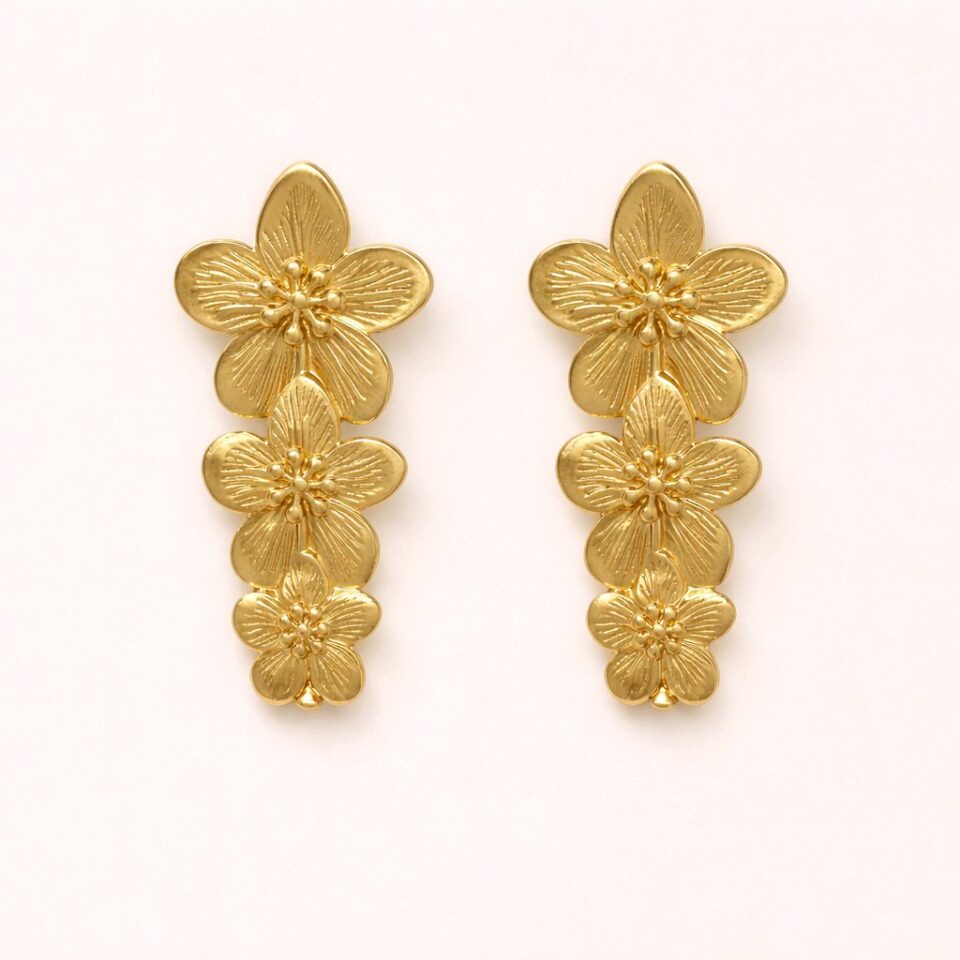 Aretes en forma de 3 flores