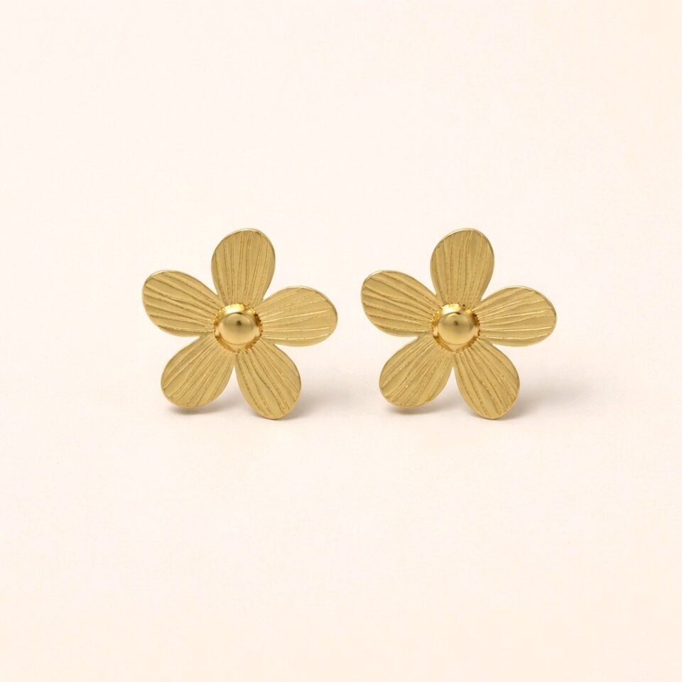 Aretes en forma de flor lisa
